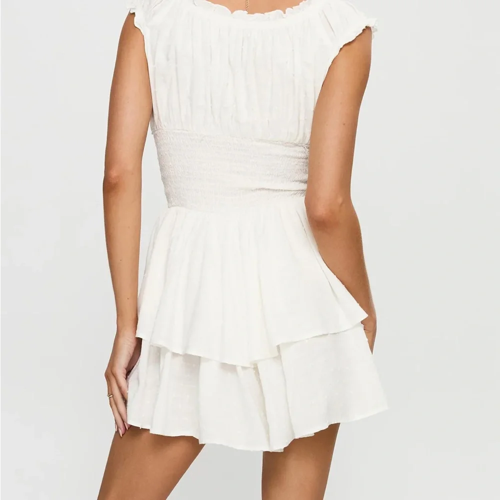 PRINCESS POLLY ROMPER - Picture 4 of 11